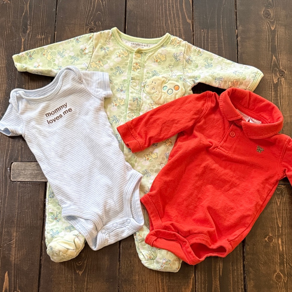Set of Onesies 0-3 months